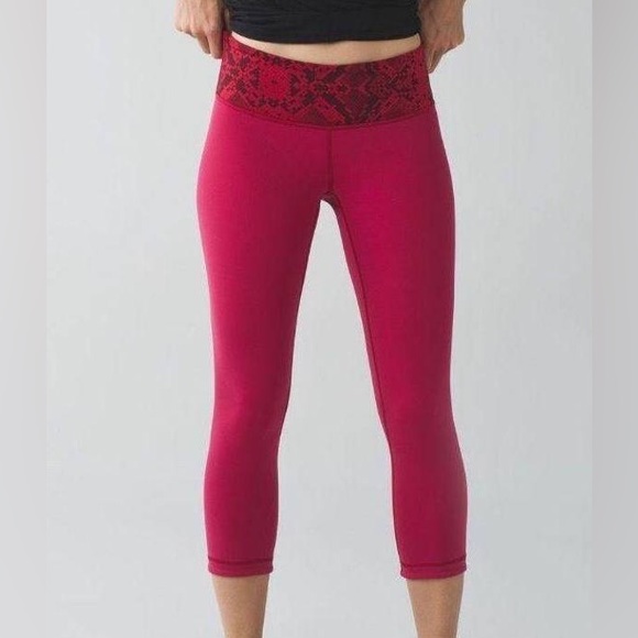 Lululemon Women's Leggings Wunder Under Cropped Reversible Ziggy Snake Red Tide8 - Picture 9 of 13